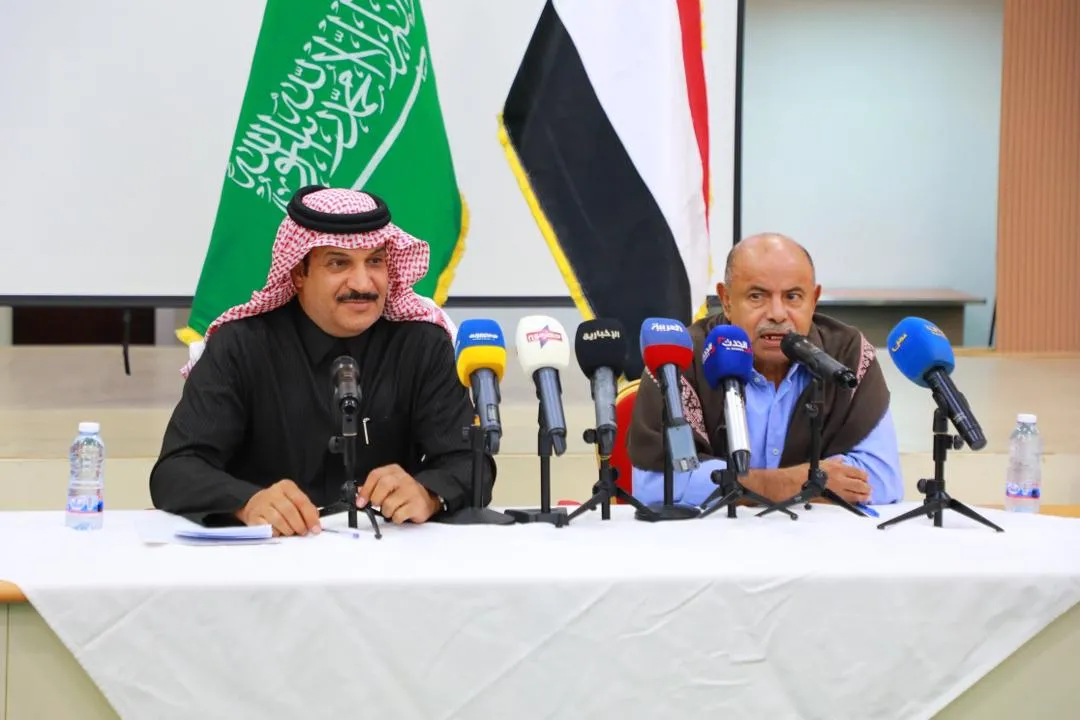 الانتقالي يخضع موكب محافظ حضرموت والفريق السعودي لـ "تفتيش مستفز" ويمنعه من الوصول إلى سيئون