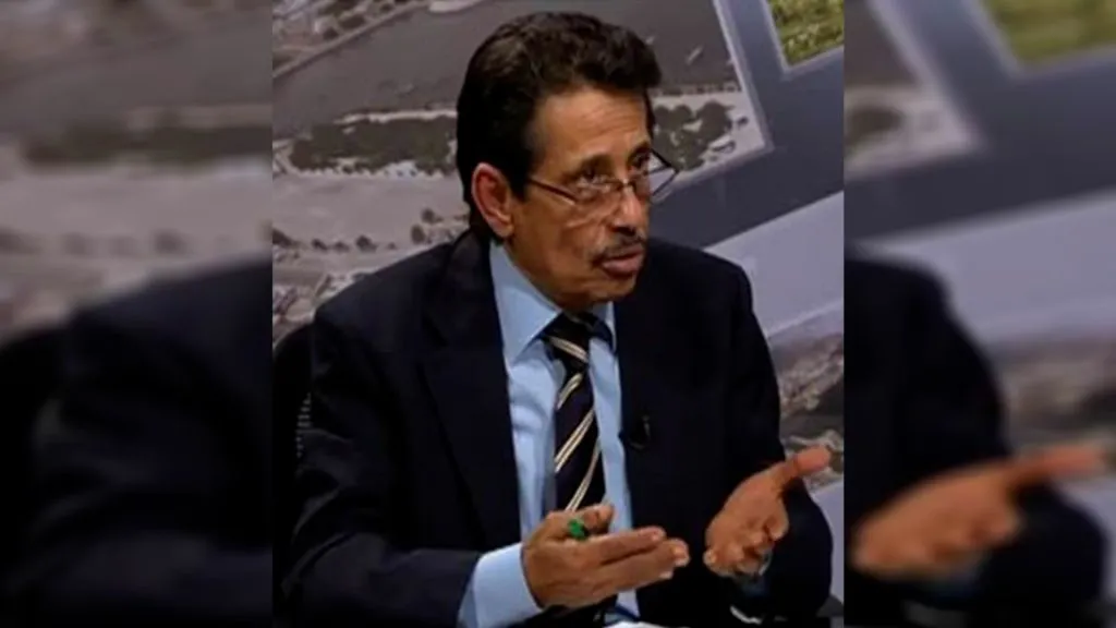 السياسي الحضرمي عبدالله باوزير يتساءل: هل يطلب رشاد العليمي من الإمارات مغادرة اليمن؟