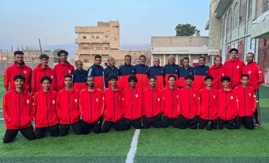 مليشيا الانتقالي في لحج تحتجز بعثة نادي أهلي تعز وتمنعها من السفر إلى أبين