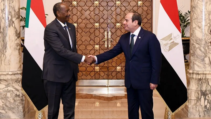 مصر تعلن "خطوطها الحمراء" في السودان وتلوّح باتفاقية الدفاع المشترك 